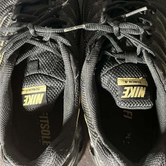 Nike Air Max Torch 4 Mens Size 9.5 Black Metallic Gold Running Shoes CN2159-002 - Picture 8 of 10